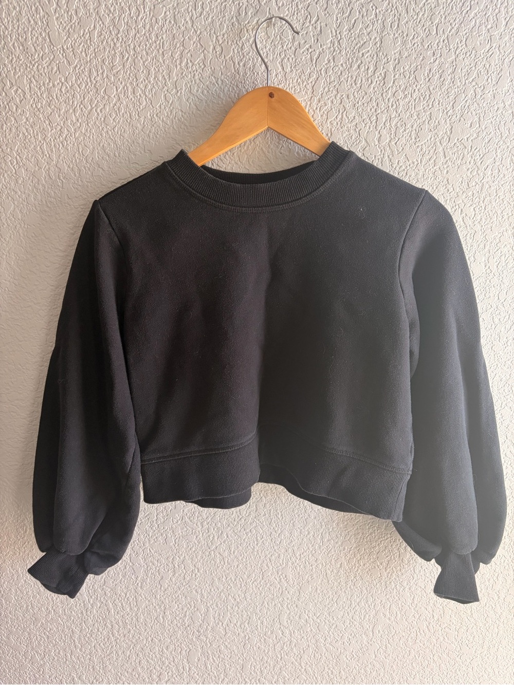 EUC Richer Poorer Andie Recycled Fleece Crop Balloon Sleeve Sweatshirt ❤️ Size S